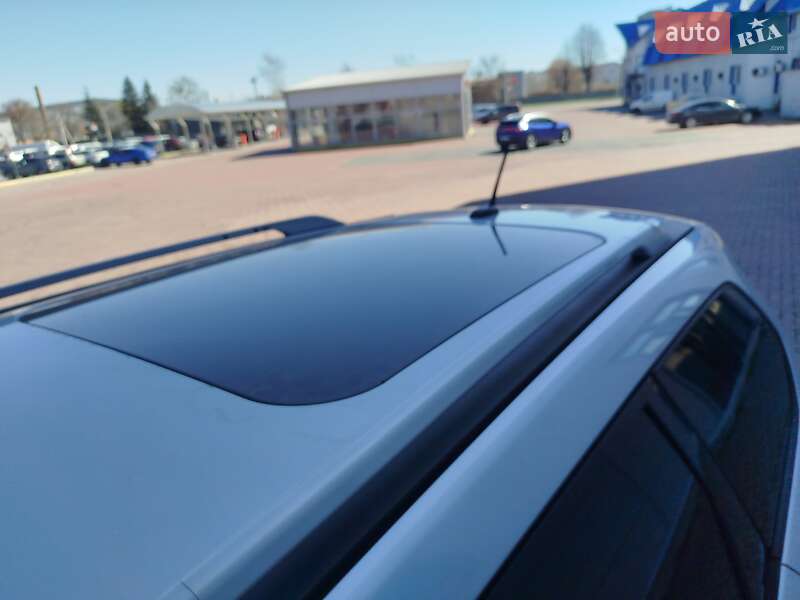 Позашляховик / Кросовер Nissan Pathfinder 2012 в Рівному