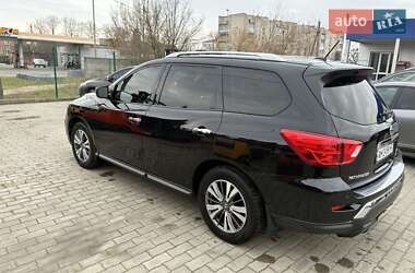 Позашляховик / Кросовер Nissan Pathfinder 2017 в 