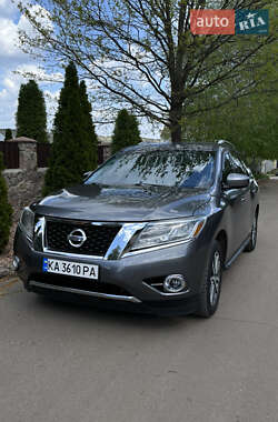 Внедорожник / Кроссовер Nissan Pathfinder 2016 в Краматорске