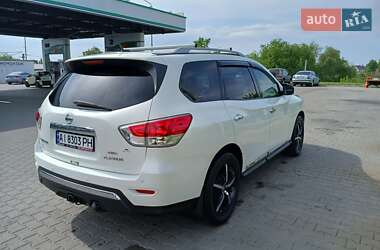 Внедорожник / Кроссовер Nissan Pathfinder 2012 в 