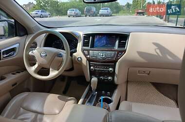 Внедорожник / Кроссовер Nissan Pathfinder 2012 в 