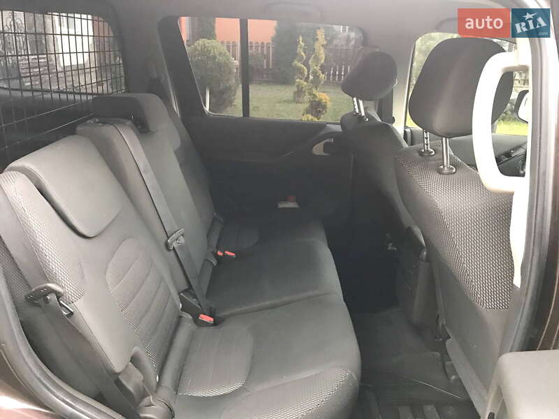 Позашляховик / Кросовер Nissan Pathfinder 2010 в Яремчі