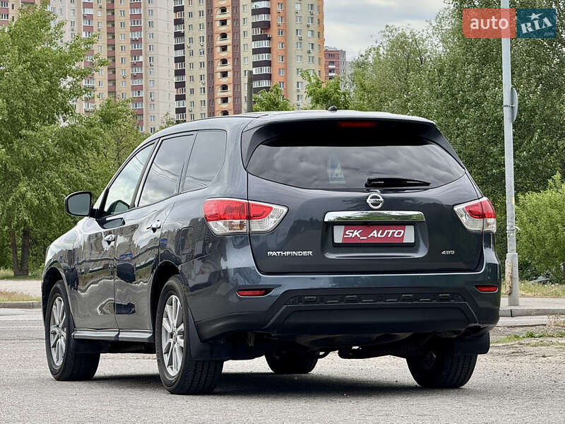 Позашляховик / Кросовер Nissan Pathfinder 2014 в Києві