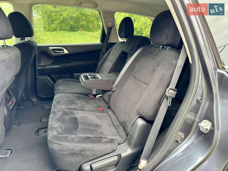 Позашляховик / Кросовер Nissan Pathfinder 2014 в Києві