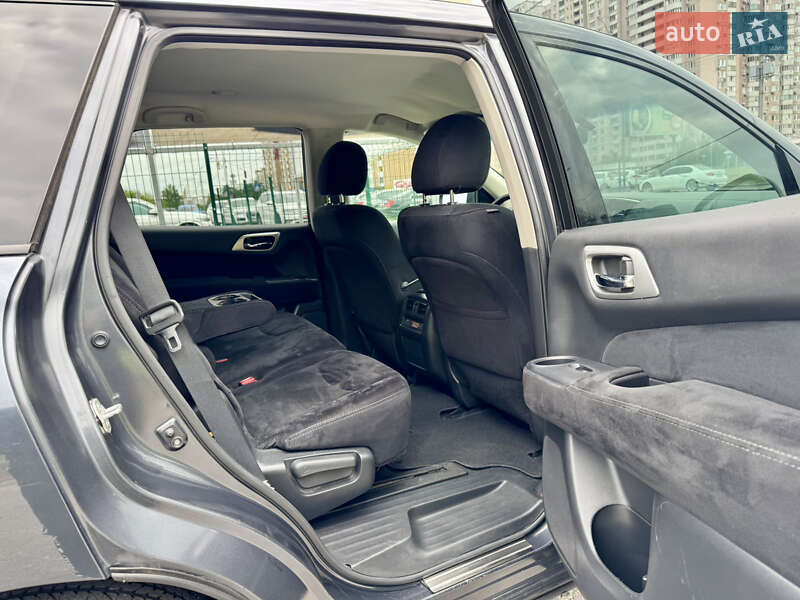 Позашляховик / Кросовер Nissan Pathfinder 2014 в Києві