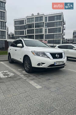 Позашляховик / Кросовер Nissan Pathfinder 2013 в 