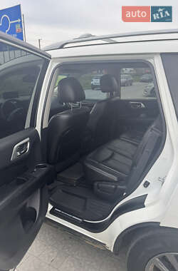 Позашляховик / Кросовер Nissan Pathfinder 2013 в 