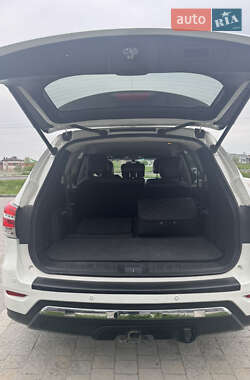 Позашляховик / Кросовер Nissan Pathfinder 2013 в 