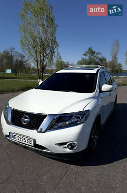 Внедорожник / Кроссовер Nissan Pathfinder 2016 в 