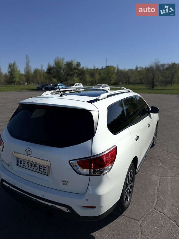 Позашляховик / Кросовер Nissan Pathfinder 2016 в Дніпрі