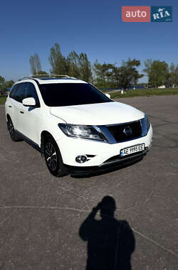 Внедорожник / Кроссовер Nissan Pathfinder 2016 в 