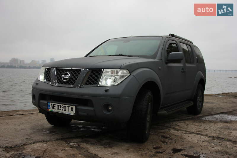Внедорожник / Кроссовер Nissan Pathfinder 2005 в Днепре