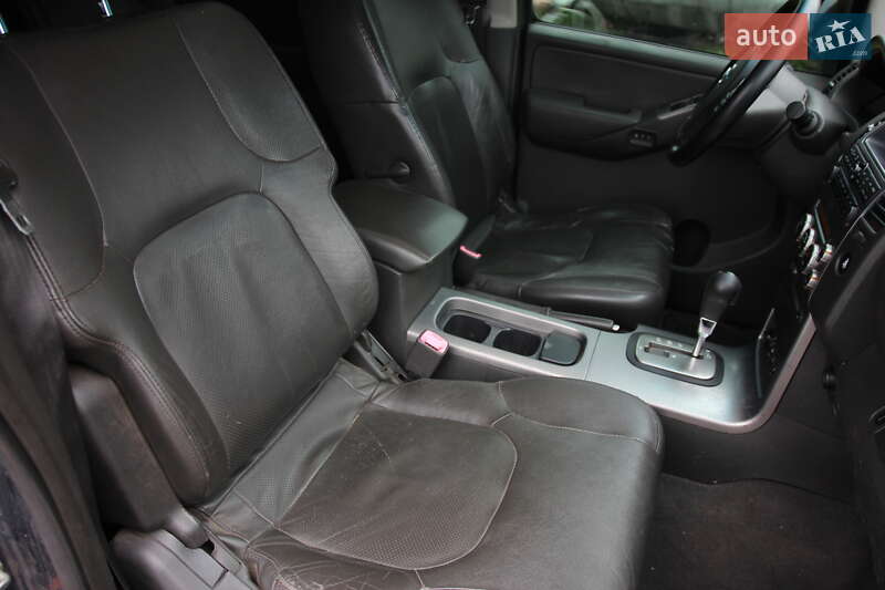 Внедорожник / Кроссовер Nissan Pathfinder 2005 в Днепре