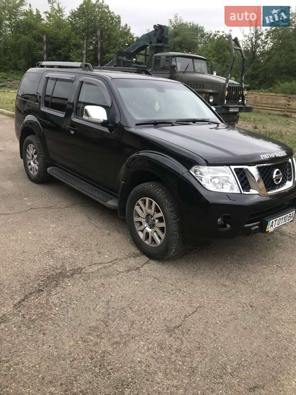 Позашляховик / Кросовер Nissan Pathfinder 2014 в Івано-Франківську