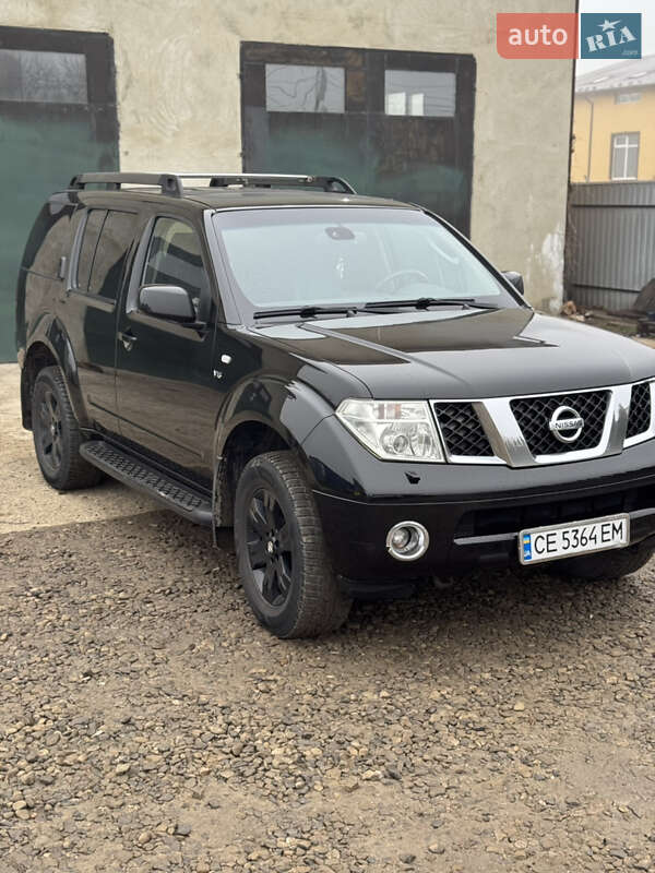 Позашляховик / Кросовер Nissan Pathfinder 2006 в Чернівцях