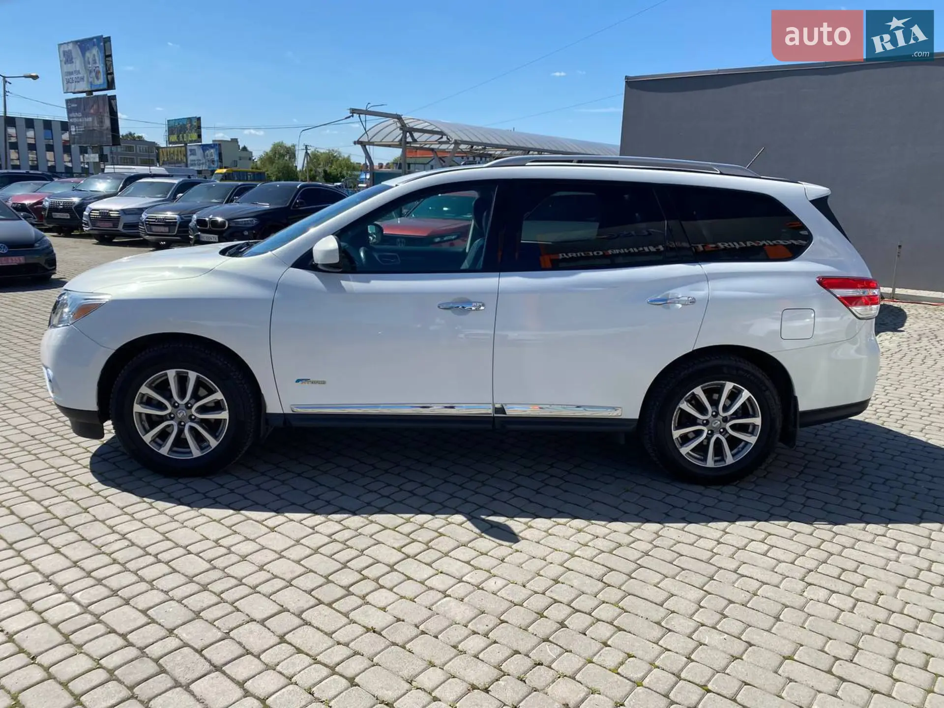 2014 Nissan Pathfinder - мініатюра 4