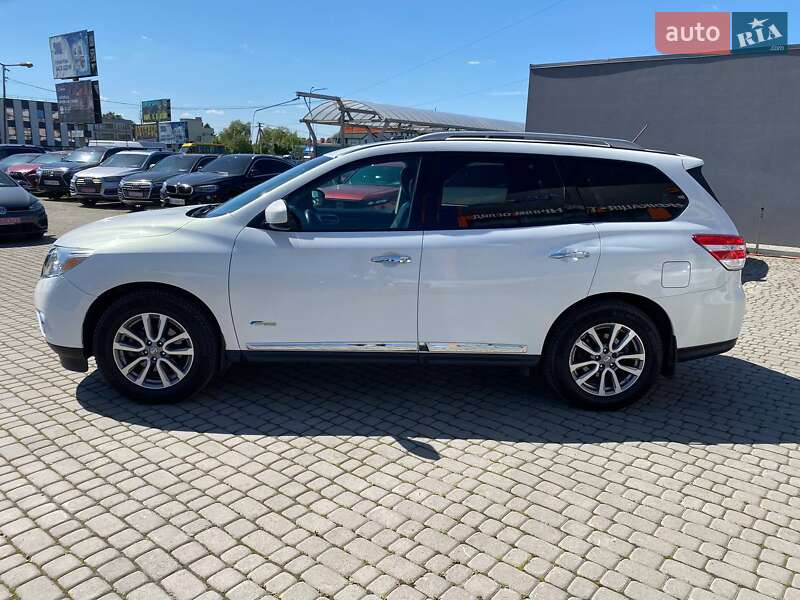 Позашляховик / Кросовер Nissan Pathfinder 2014 в Львові