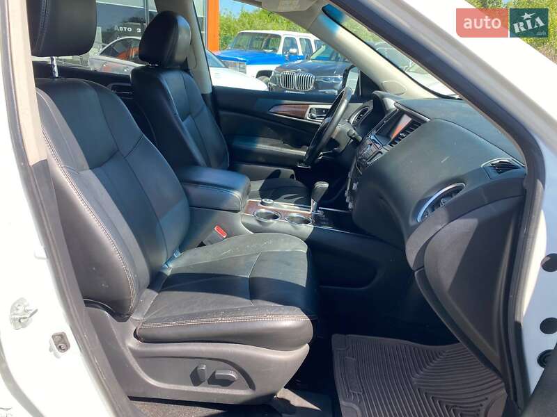 Позашляховик / Кросовер Nissan Pathfinder 2014 в Львові