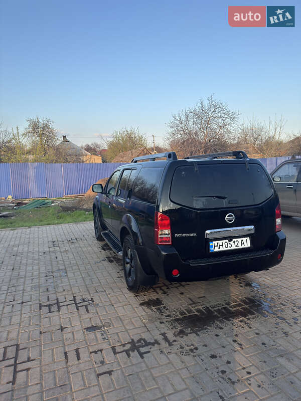 Позашляховик / Кросовер Nissan Pathfinder 2008 в Краматорську