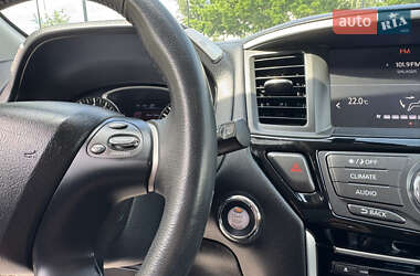 Внедорожник / Кроссовер Nissan Pathfinder 2016 в 
