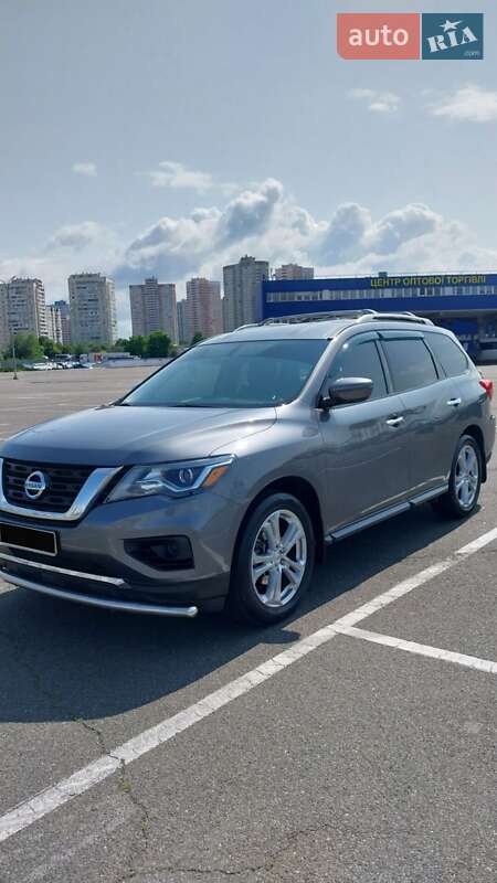 Позашляховик / Кросовер Nissan Pathfinder 2018 в Києві
