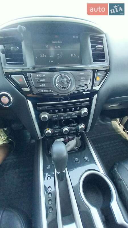 Позашляховик / Кросовер Nissan Pathfinder 2018 в Києві