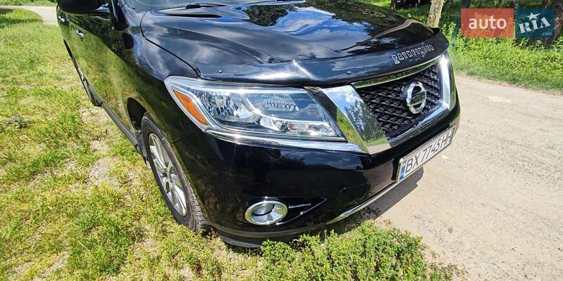 Позашляховик / Кросовер Nissan Pathfinder 2013 в Хмельницькому