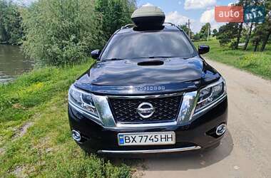 Внедорожник / Кроссовер Nissan Pathfinder 2013 в 