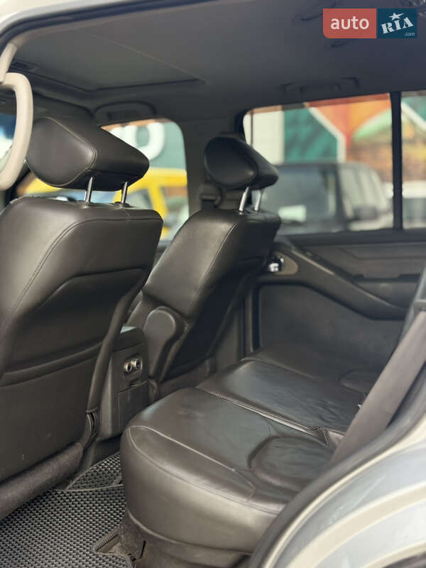 Внедорожник / Кроссовер Nissan Pathfinder 2007 в Одессе