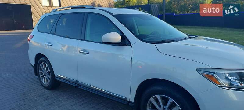 Позашляховик / Кросовер Nissan Pathfinder 2013 в Фастові