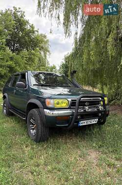 Позашляховик / Кросовер Nissan Pathfinder 1997 в Черкасах