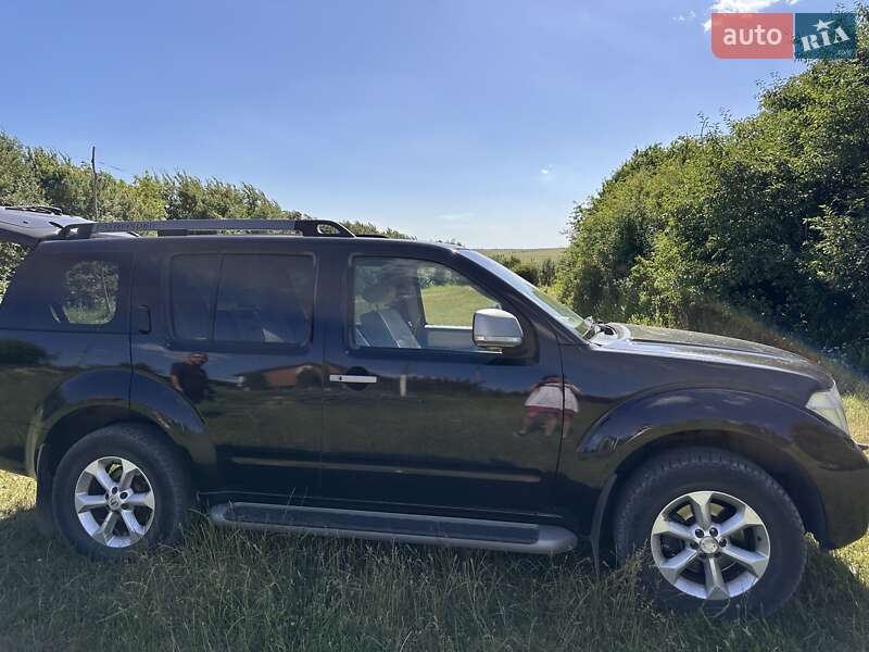 Внедорожник / Кроссовер Nissan Pathfinder 2009 в Борщеве