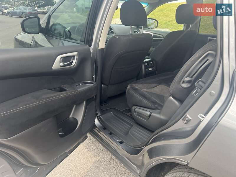 Позашляховик / Кросовер Nissan Pathfinder 2015 в Дніпрі фото 13 Позашляховик / Кросовер Nissan Pathfinder 2015 в Дніпрі