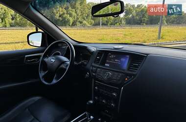 Внедорожник / Кроссовер Nissan Pathfinder 2013 в 