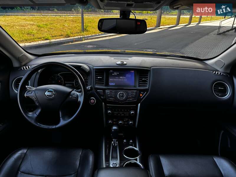 Внедорожник / Кроссовер Nissan Pathfinder 2013 в Киеве