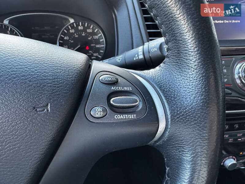 Внедорожник / Кроссовер Nissan Pathfinder 2013 в Киеве