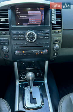 Позашляховик / Кросовер Nissan Pathfinder 2011 в 