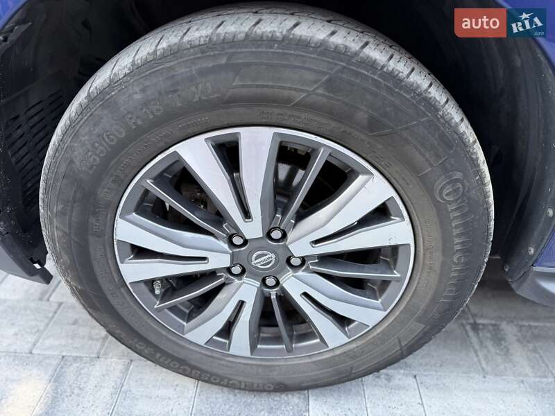 Позашляховик / Кросовер Nissan Pathfinder 2016 в Дніпрі