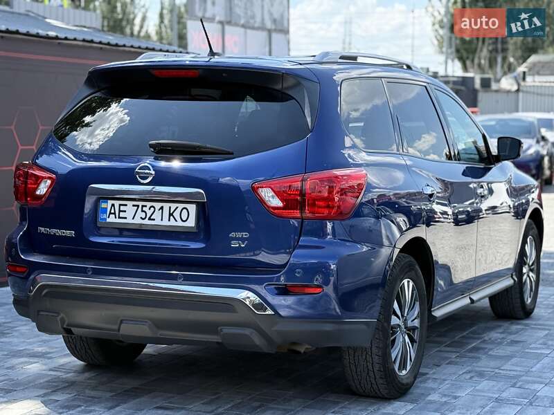 Позашляховик / Кросовер Nissan Pathfinder 2016 в Дніпрі