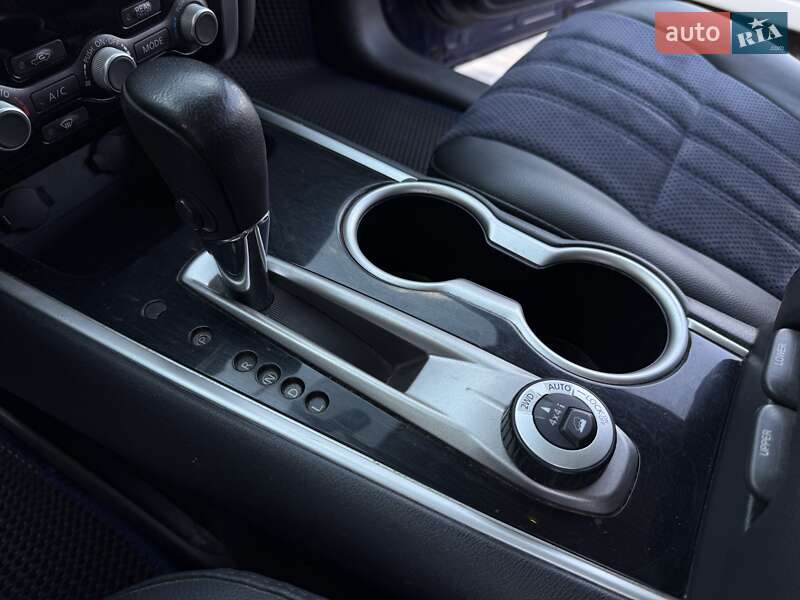 Позашляховик / Кросовер Nissan Pathfinder 2016 в Дніпрі