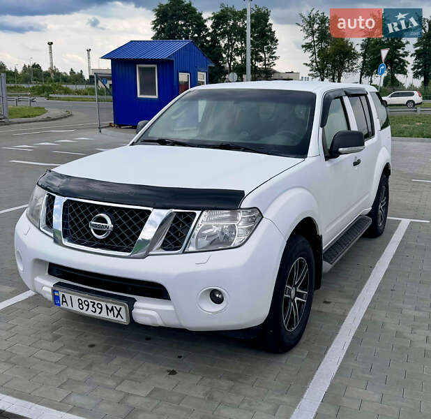Внедорожник / Кроссовер Nissan Pathfinder 2011 в Борисполе