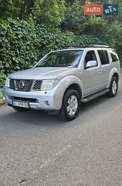 Позашляховик / Кросовер Nissan Pathfinder 2005 в Києві