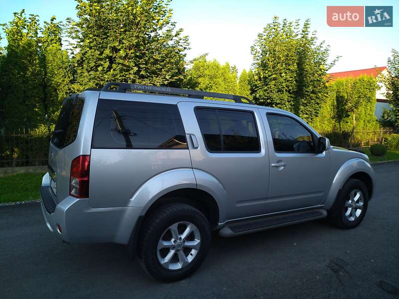 Nissan Pathfinder 2012