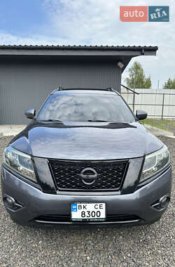 Позашляховик / Кросовер Nissan Pathfinder 2013 в Вараші
