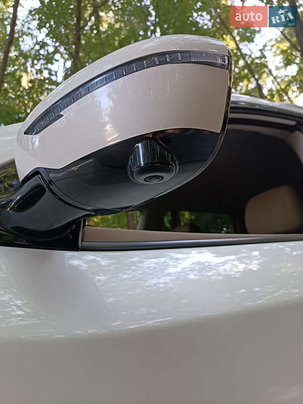 Внедорожник / Кроссовер Nissan Pathfinder 2016 в Каменском