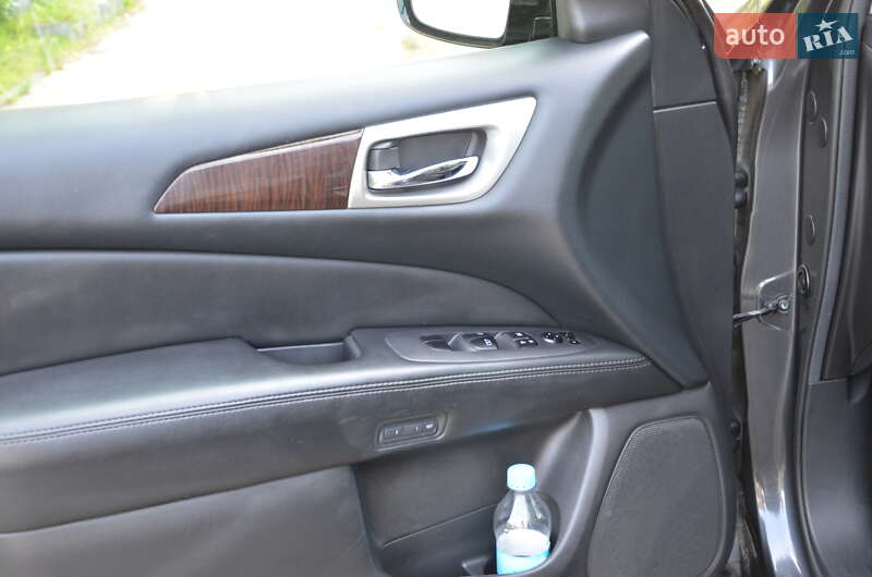 Позашляховик / Кросовер Nissan Pathfinder 2014 в Києві