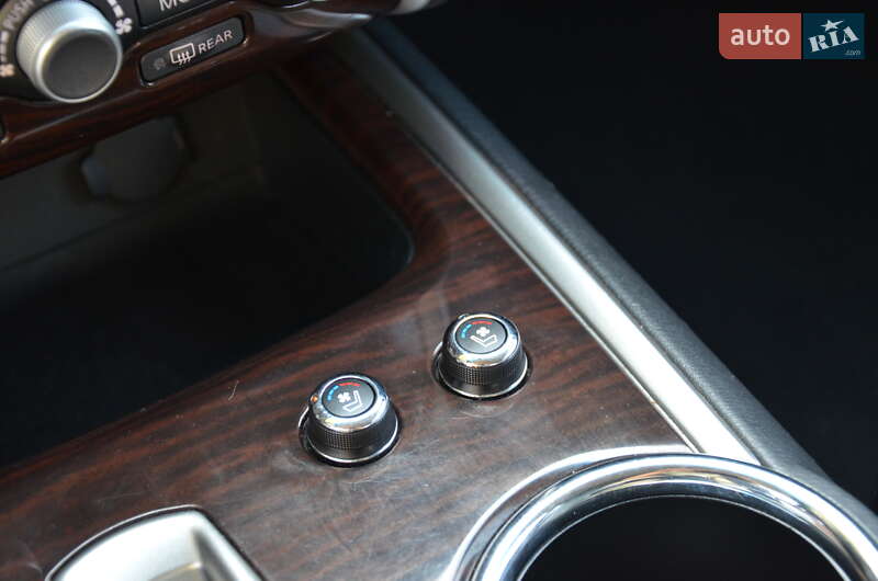 Позашляховик / Кросовер Nissan Pathfinder 2014 в Києві