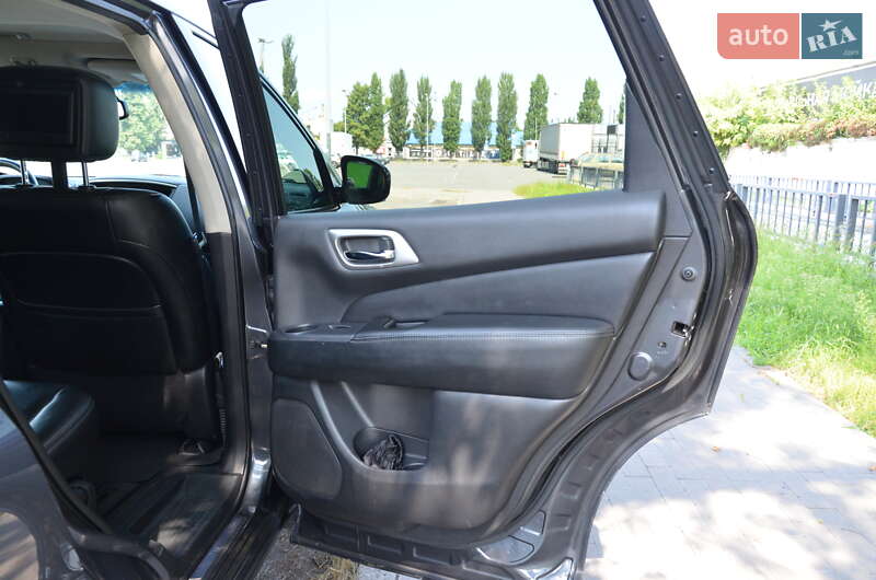 Позашляховик / Кросовер Nissan Pathfinder 2014 в Києві