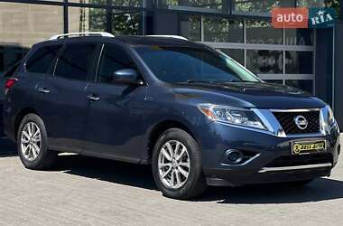 Позашляховик / Кросовер Nissan Pathfinder 2015 в Івано-Франківську