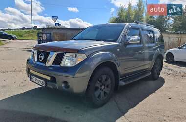 Внедорожник / Кроссовер Nissan Pathfinder 2006 в Киеве